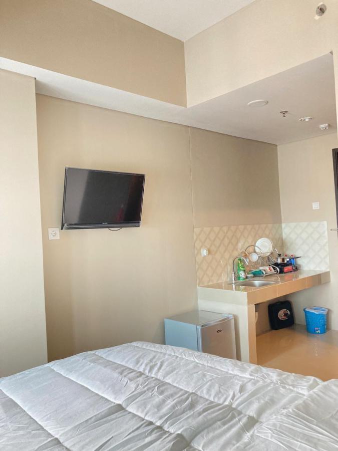 Bess Mansion Apartment, 16Th Floor Surabaya Exteriör bild
